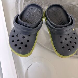 Toddler Crocs size 6
